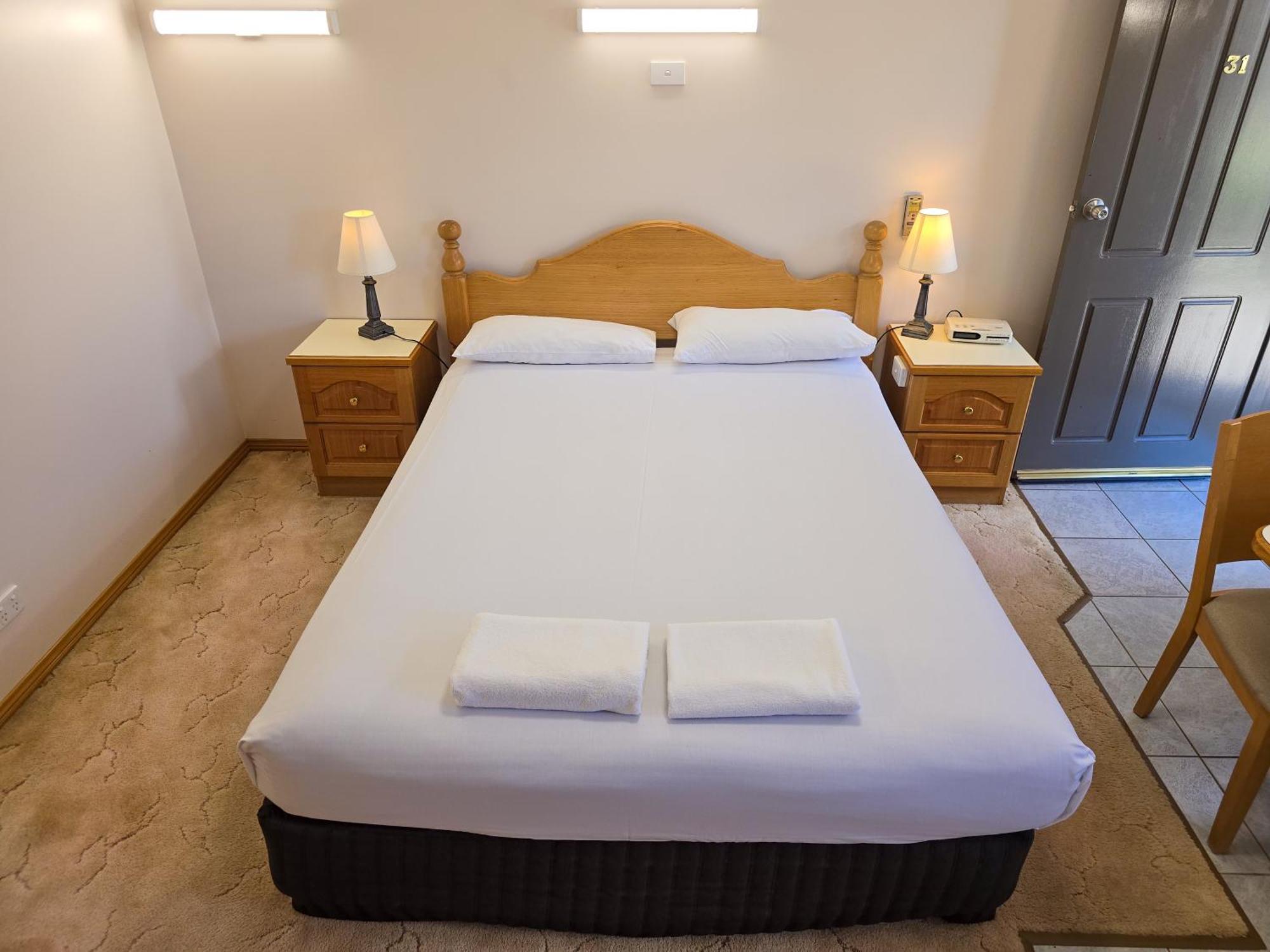 Tumut Valley Motel Pet Friendly Ngoại thất bức ảnh